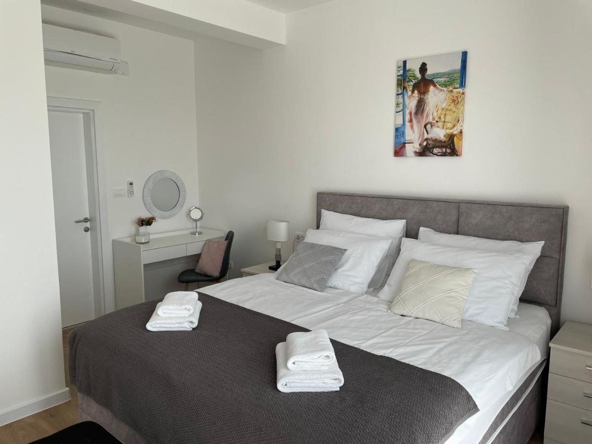 Villa Marena S Bazenom, Vodice Ngoại thất bức ảnh